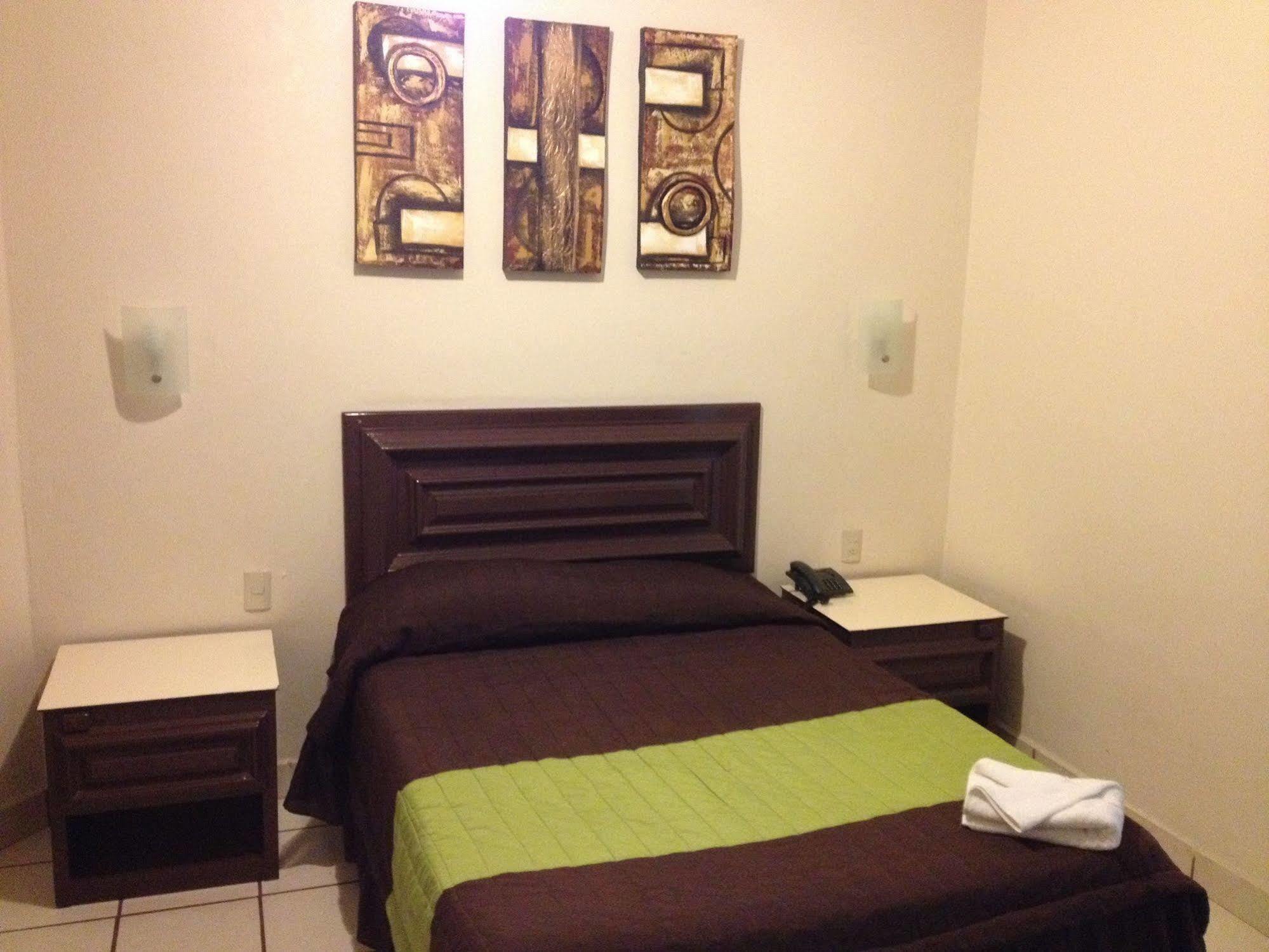 Hotel El Roble Tuxtla Gutiérrez Εξωτερικό φωτογραφία